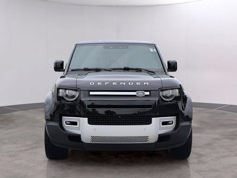Used 2024 Land Rover Defender 110 SE AWD/4WD image 2