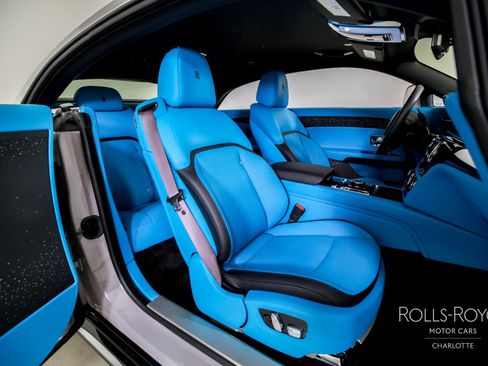 Certified 2025 Rolls-Royce Spectre image 25