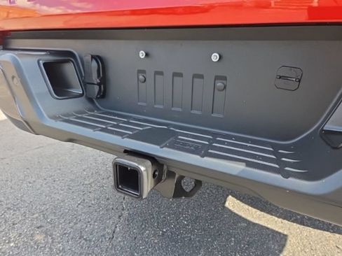 Used 2024 Ford Ranger XLT w/ Trailer Tow Package AWD/4WD image 12