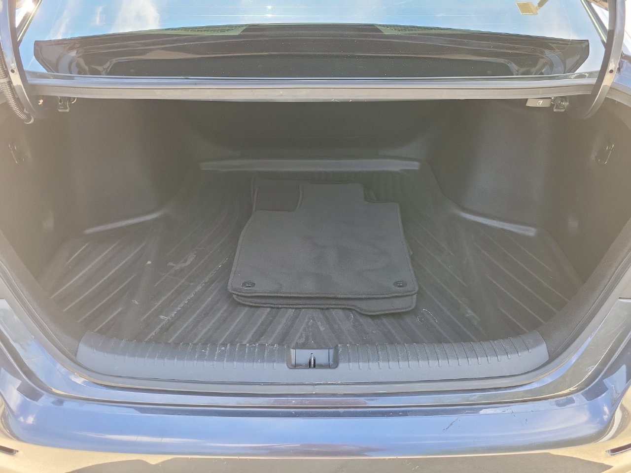 Used 2023 Honda Accord LX image 7