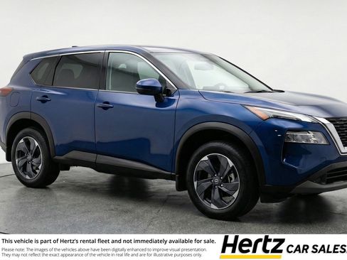Used 2025 Nissan Rogue SV image 1