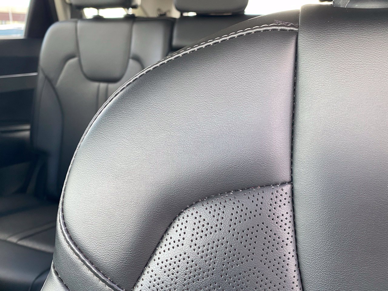 Certified 2023 Kia Sorento S w/ Panoramic Sunroof Package FWD image 12