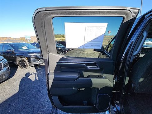 Used 2022 Chevrolet Silverado 1500 LT w/ Protection Package image 27