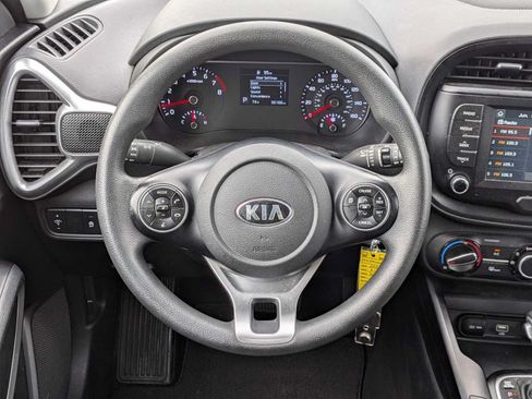 Used 2021 Kia Soul LX FWD image 21