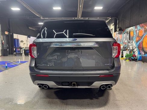 Used 2023 Ford Explorer Platinum w/ Technology Package AWD/4WD image 4