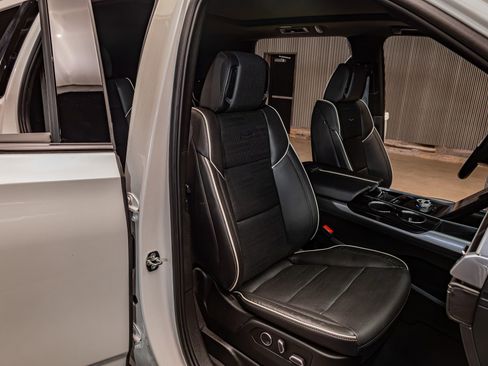 Used 2025 Cadillac Escalade Sport w/ Touring Package AWD/4WD image 29
