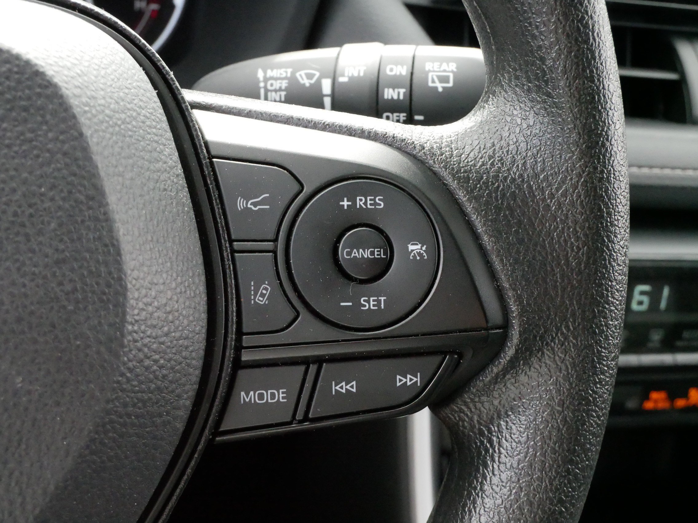 Certified 2025 Toyota RAV4 XLE AWD/4WD image 25