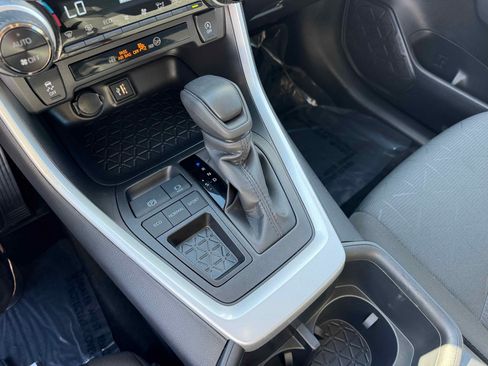 Used 2025 Toyota RAV4 XLE image 24