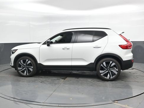 Used 2023 Volvo XC40 B5 Ultimate w/ Protection Package Premier AWD/4WD image 7