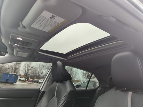 Used 2024 Toyota Camry XSE w/ Navigation Package image 21