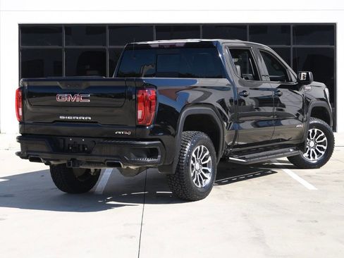 Used 2020 GMC Sierra 1500 AT4 w/ AT4 Premium Package image 2