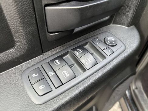 Used 2019 RAM 1500 Express AWD/4WD image 13