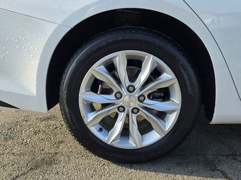 Used 2022 Chevrolet Malibu LT image 17