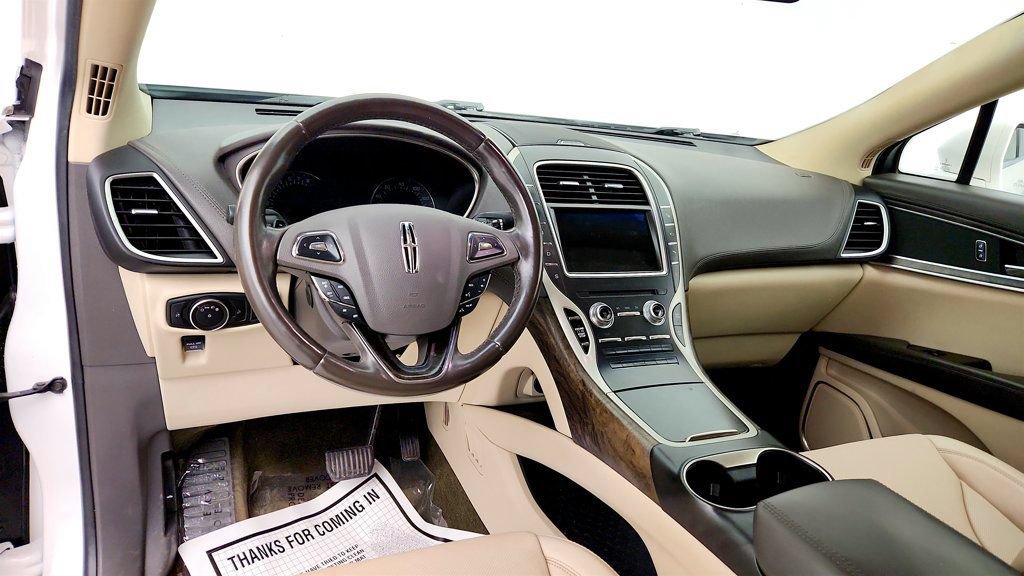 Used 2017 Lincoln MKX Reserve AWD/4WD image 13