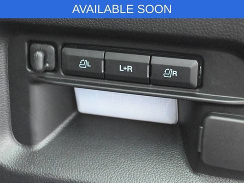 Used 2022 Ford Explorer Limited w/ Equipment Group 301A AWD/4WD image 34