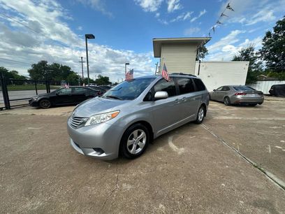 Used 2015 Toyota Sienna LE
