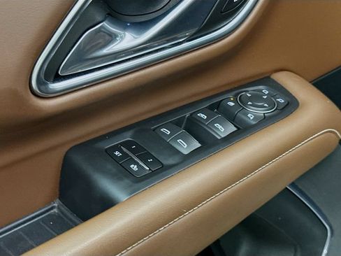 Used 2023 Chevrolet Tahoe High Country AWD/4WD image 18