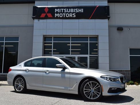 Used 2018 BMW 530e xDrive AWD/4WD image 1