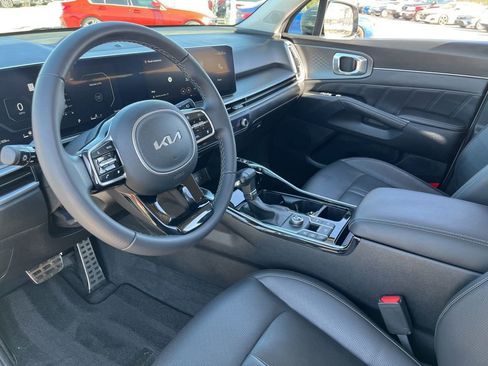 Used 2025 Kia Sorento SX image 18