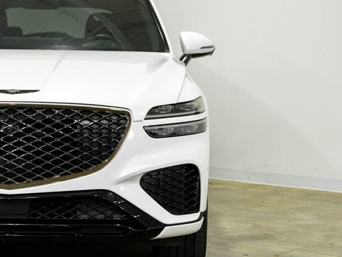 Used 2022 Genesis GV70 3.5T Sport w/ Sport Prestige Package image 43