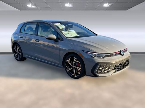 New 2026 Volkswagen Golf SE image 5