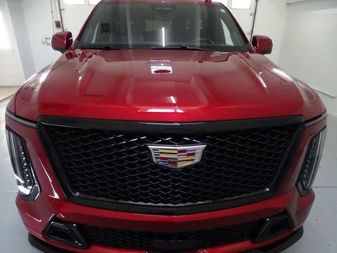 Used 2026 Cadillac Escalade V AWD/4WD image 24