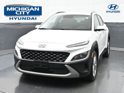 Used 2022 Hyundai Kona SEL FWD image 1
