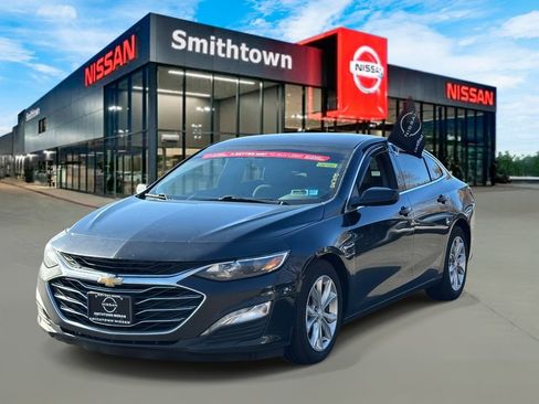 Used 2019 Chevrolet Malibu Hybrid image 2