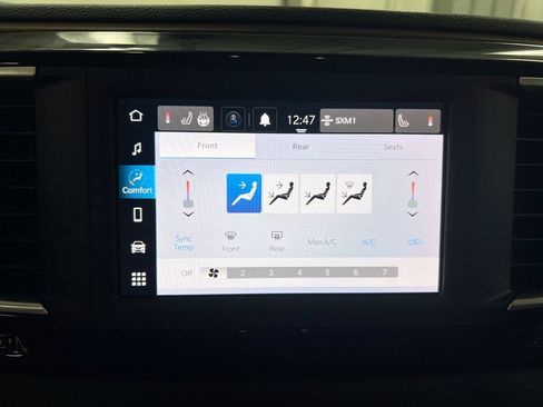Used 2023 Chrysler Voyager LX FWD image 16