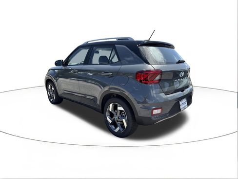 New 2026 Hyundai Venue SEL FWD image 5