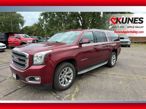 Used 2016 GMC Yukon XL SLT w/ Open Road Package AWD/4WD image 1