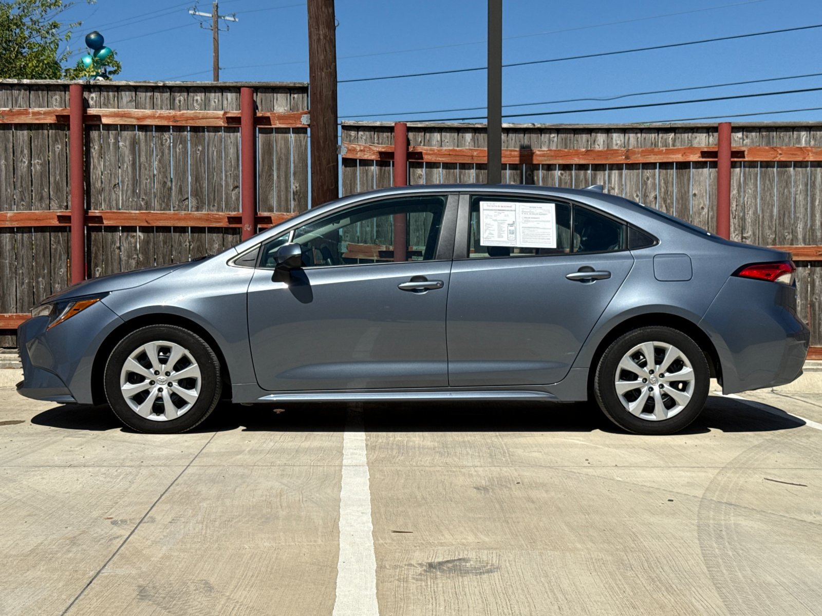 Certified 2025 Toyota Corolla LE FWD image 2