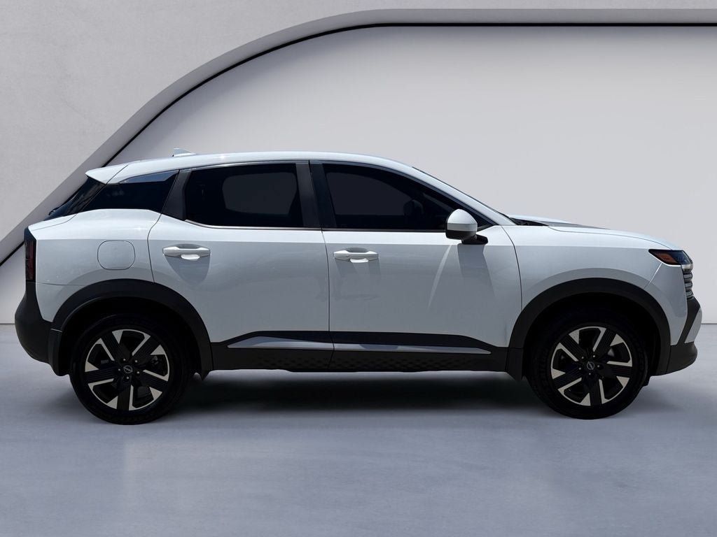 Used 2025 Nissan Kicks SV AWD/4WD image 6