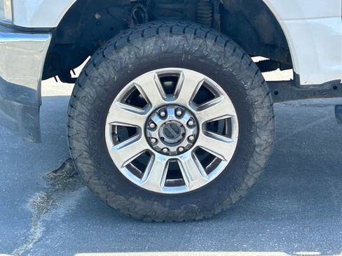 Used 2017 Ford F350 Lariat w/ Chrome Package image 10