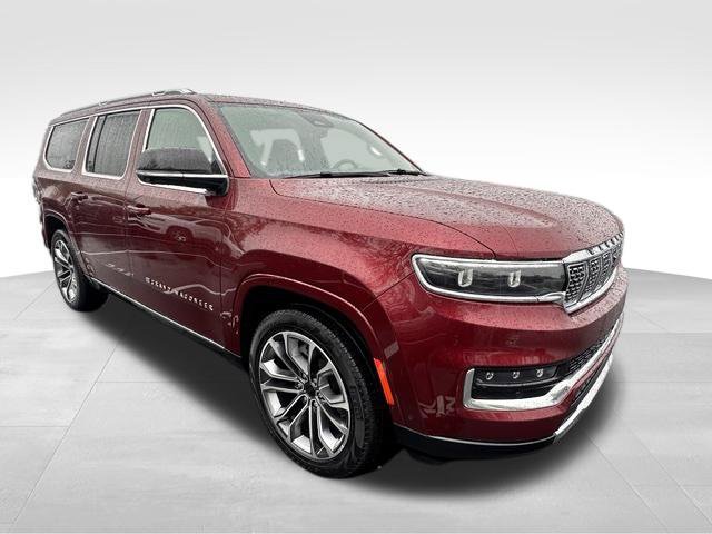 Used 2025 Jeep Grand Wagoneer L Series III AWD/4WD image 10
