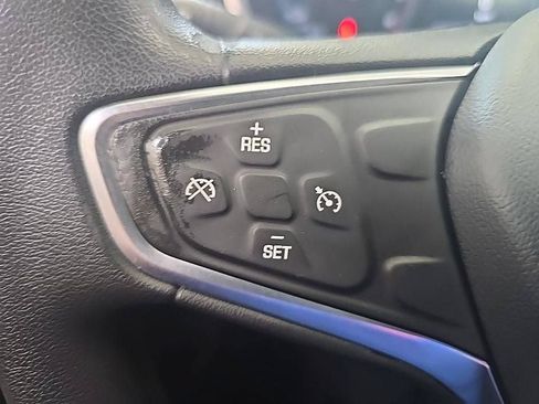 Used 2017 Chevrolet Malibu LT FWD image 16