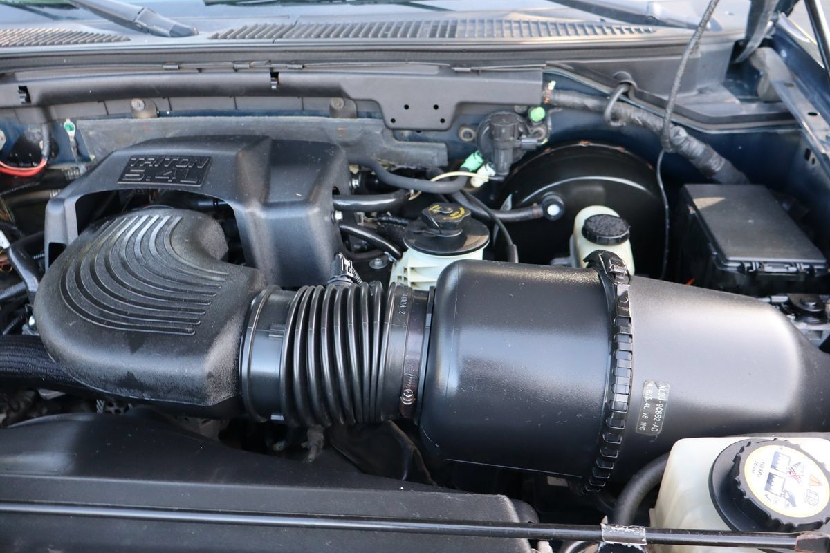 Used 2002 Ford F150 XLT AWD/4WD image 38
