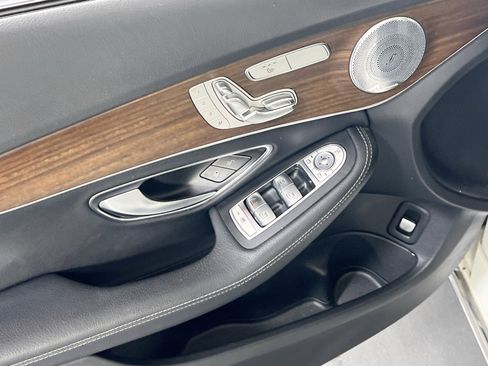 Used 2019 Mercedes-Benz C 300 4MATIC Sedan image 17