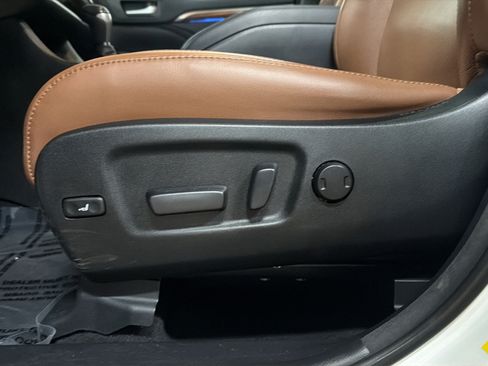 Used 2018 Toyota Highlander Limited Platinum AWD/4WD image 15