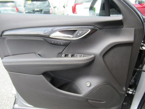 Used 2023 Buick Envision Essence w/ Sport Touring Package FWD image 20