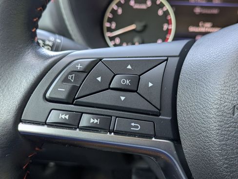 Used 2024 Nissan Sentra SR w/ SR Premium Package image 17