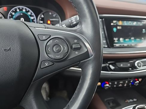 Used 2018 Buick Enclave Avenir w/ Avenir Technology Package AWD/4WD image 13