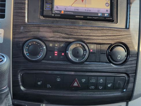 Used 2016 Mercedes-Benz Sprinter 3500 image 19