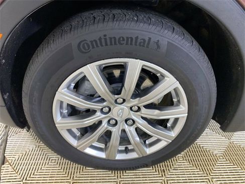Used 2023 Cadillac XT4 Premium Luxury w/ Cold Weather Package image 22