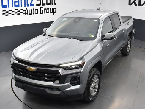 Used 2024 Chevrolet Colorado LT w/ LT Convenience Package III AWD/4WD image 9