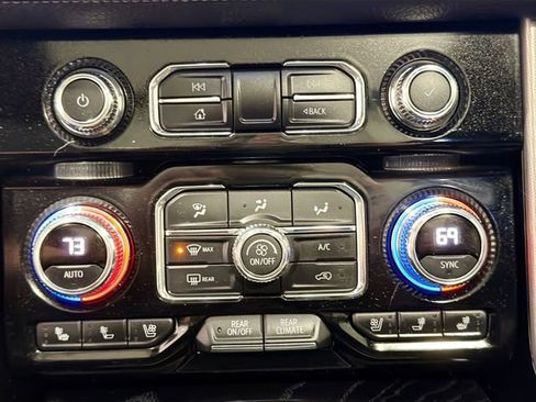 Used 2022 GMC Yukon Denali AWD/4WD image 15