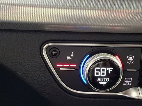 Used 2020 Audi Q5 2.0T Titanium Premium Plus w/ Premium Plus Package image 25