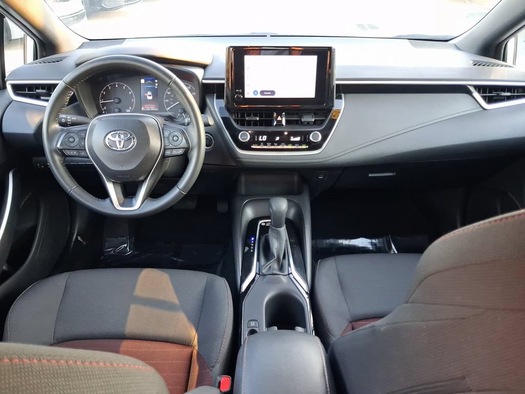 Used 2025 Toyota Corolla SE FWD image 12