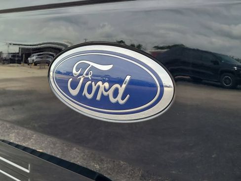 Used 2018 Ford F150 XLT w/ Equipment Group 302A Luxury RWD image 29
