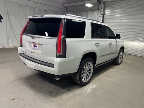 Used 2019 Cadillac Escalade Platinum AWD/4WD image 7